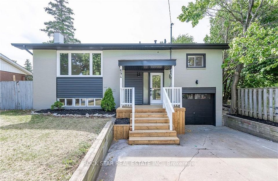 694 Upper Ottawa