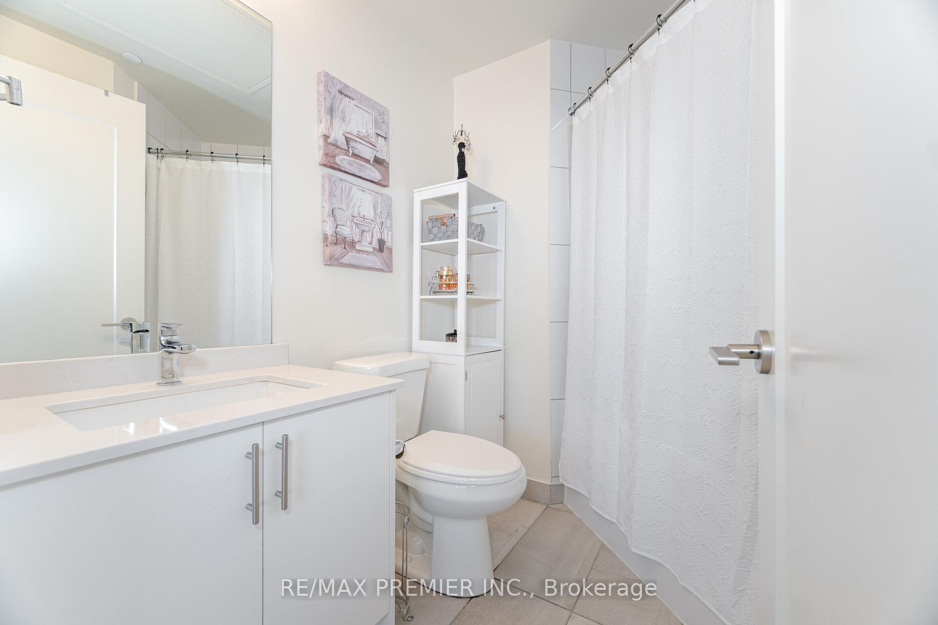 2 Bedrooms Condo at 9000 Jane,  Vaughan For sale