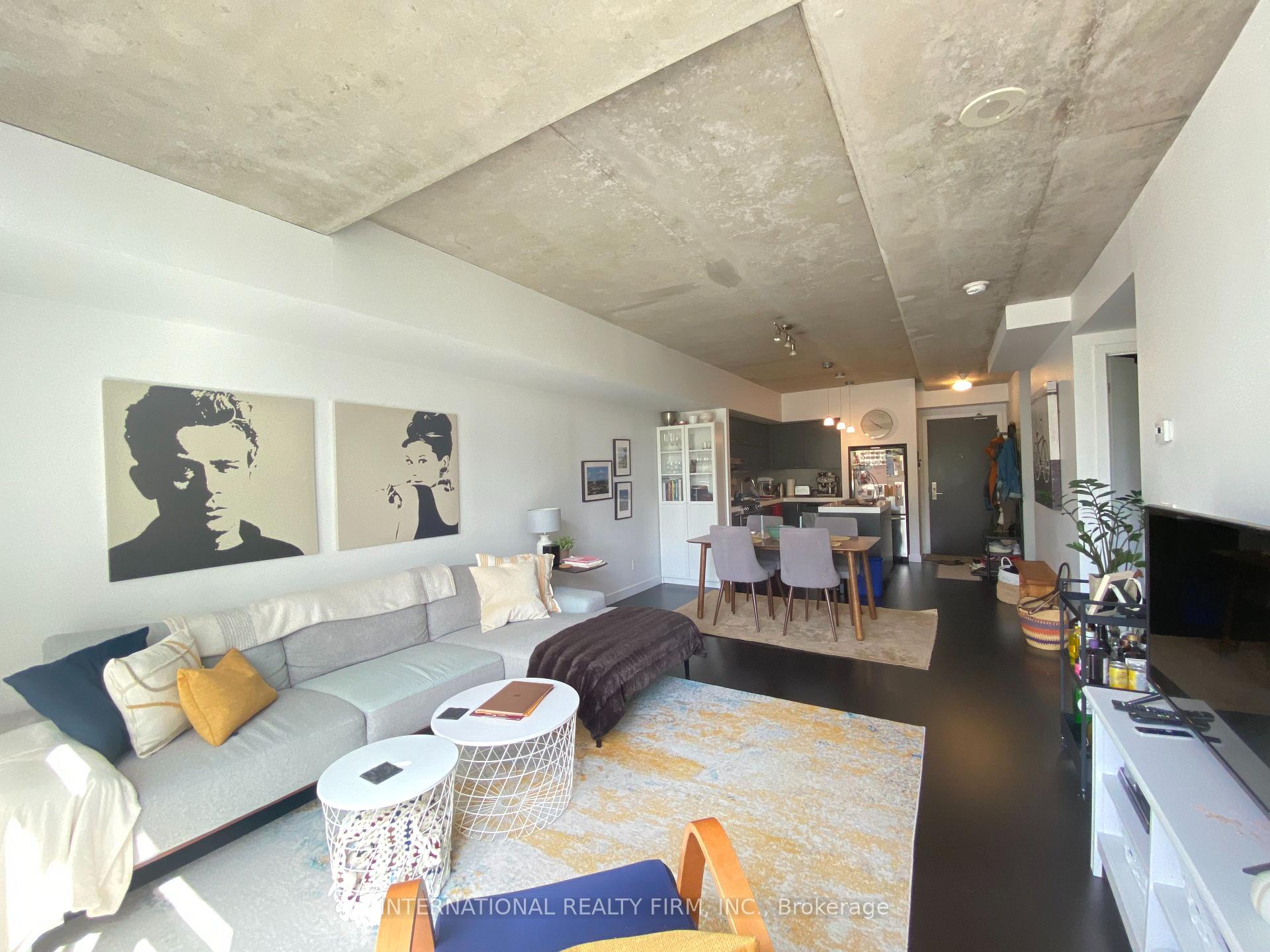 2 Bedrooms Condo at 55 Stewart, Toronto For sale