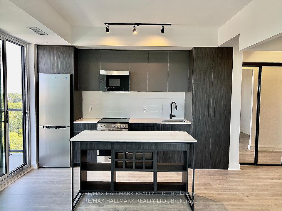 #905 - 2369 Danforth Avenue, Toronto, ON M4C 0B1