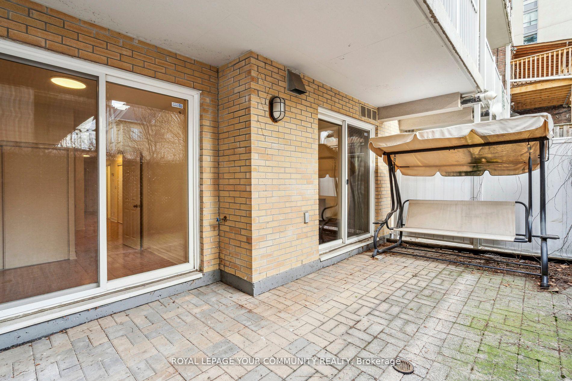 3 Bedrooms Condo at 207 Wellesley,  Toronto For sale