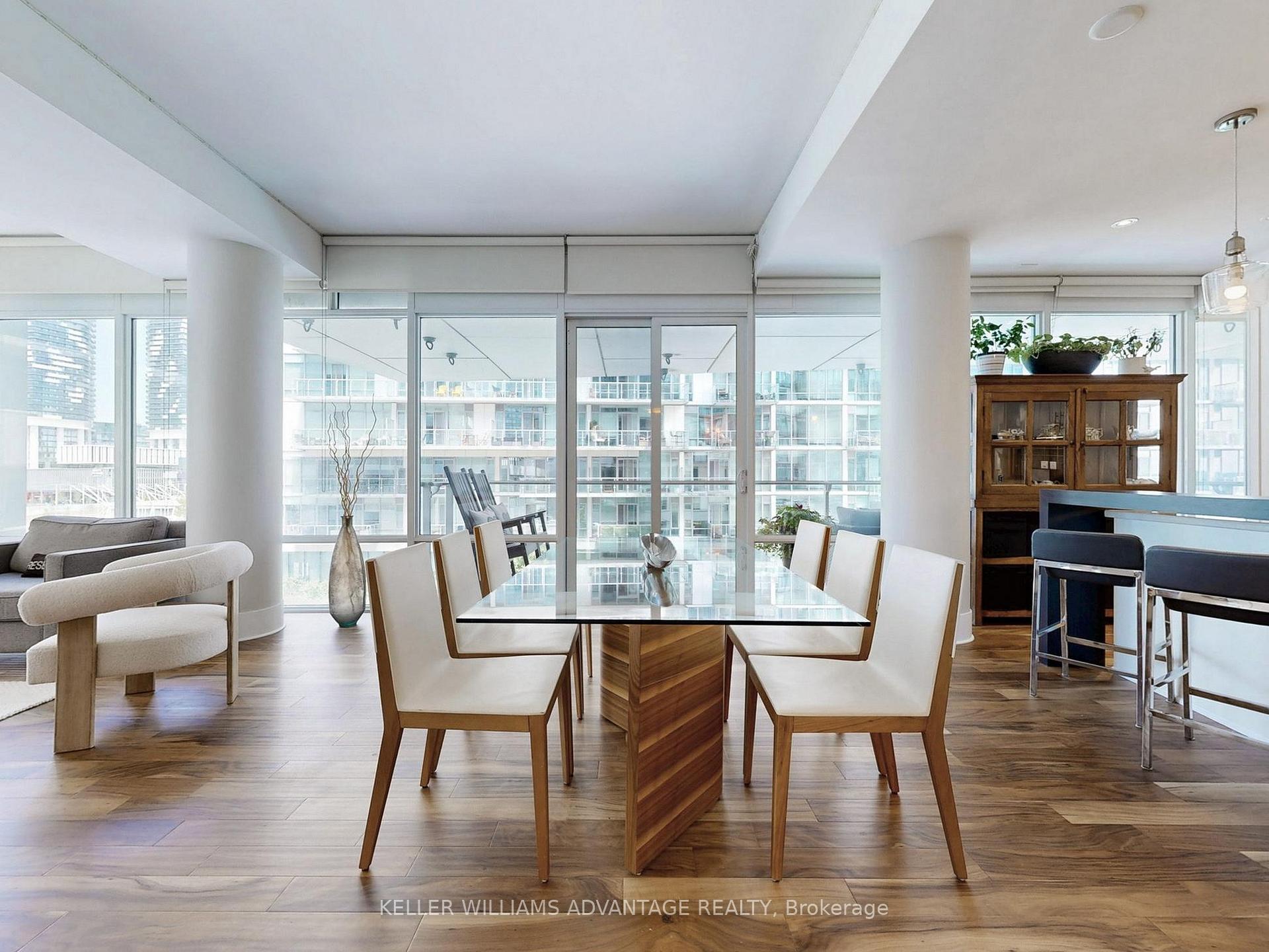 2 Bedrooms Condo at 29 Queens, Toronto For sale