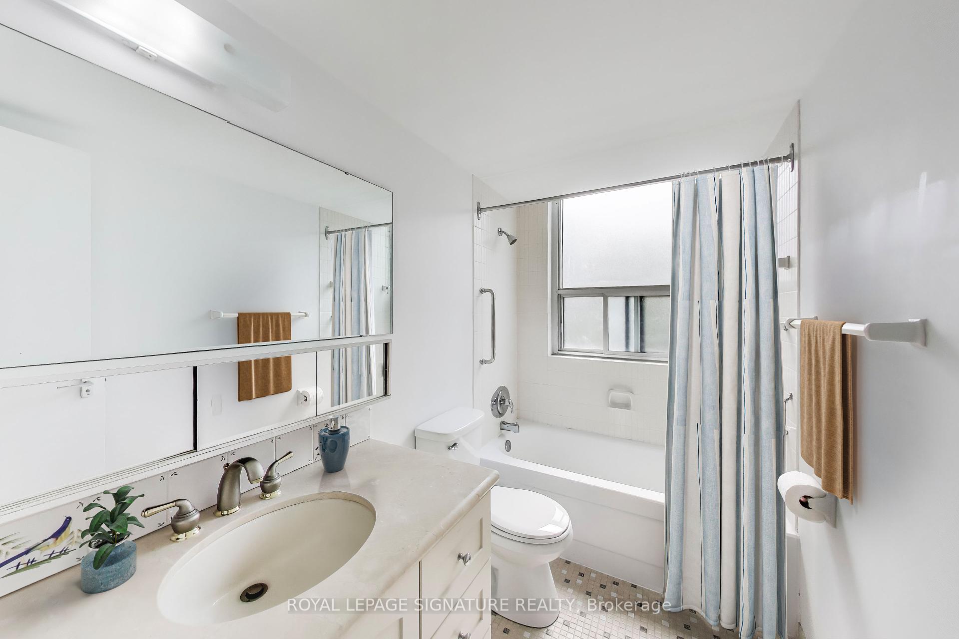 1 Bedroom Condo at 40 Homewood, Toronto For sale