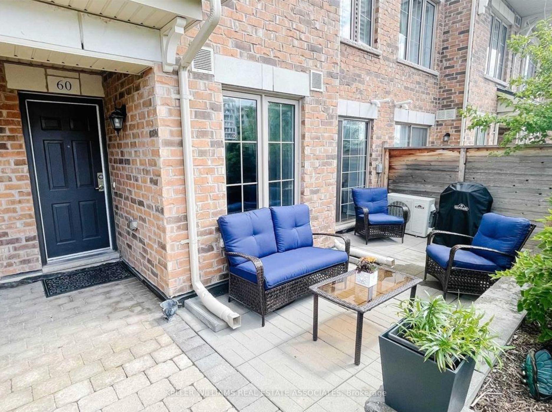 3 Bedrooms Condo at 2441 Greenwich, Oakville For sale
