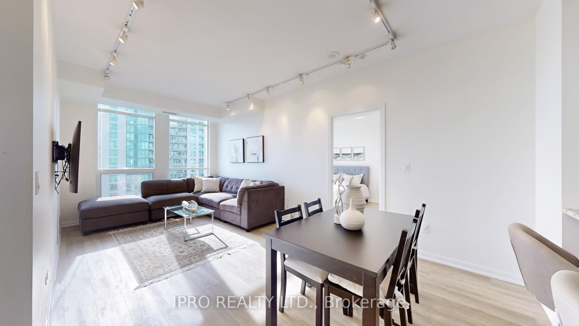 2 Bedrooms Condo at 628 Fleet, Toronto For sale