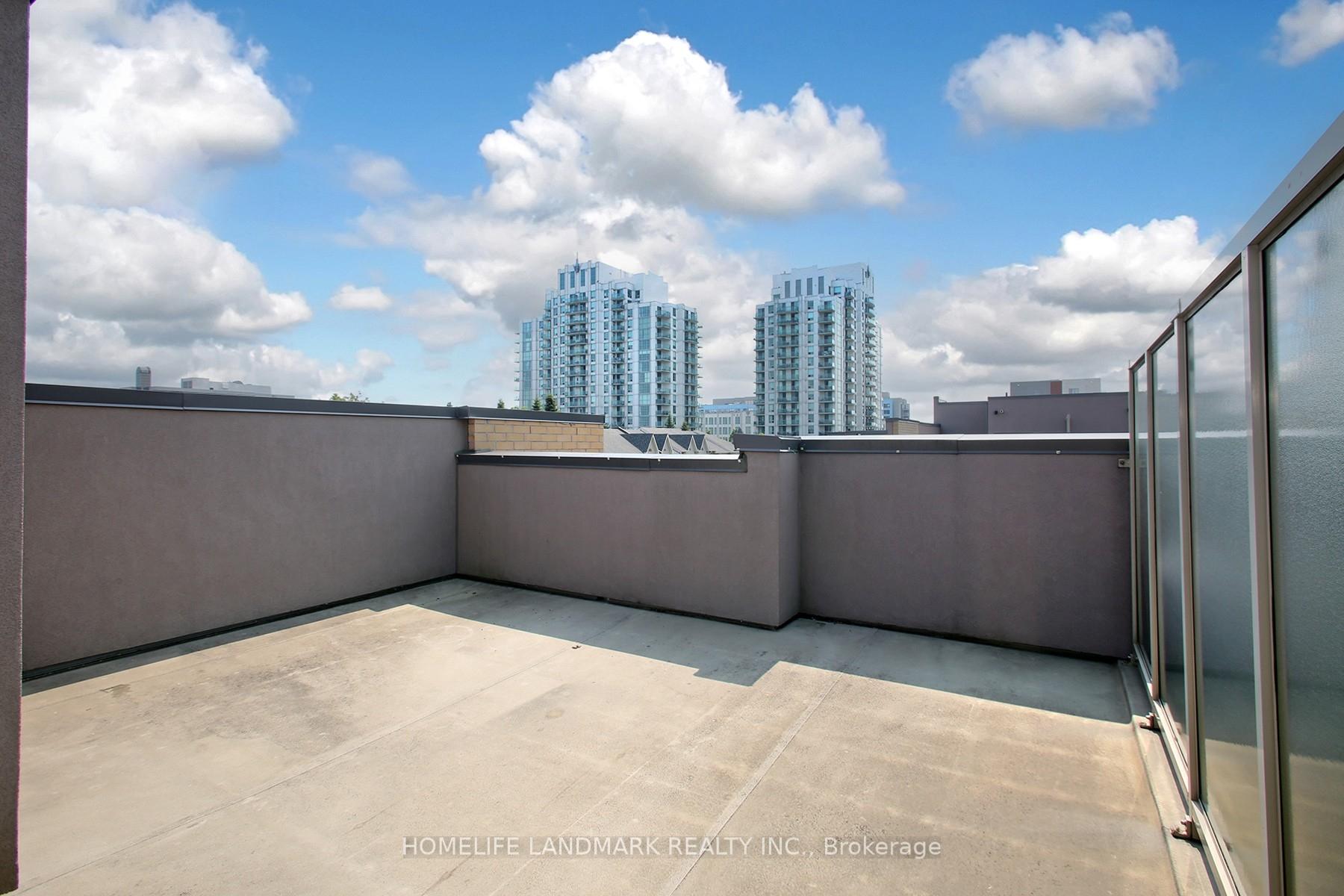 2 Bedrooms Condo at 90 Orchid, Toronto For sale