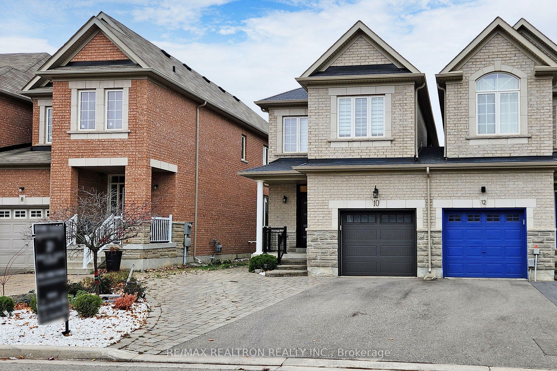 10 Napanee Street, Richmond Hill, ON L4E 0X4