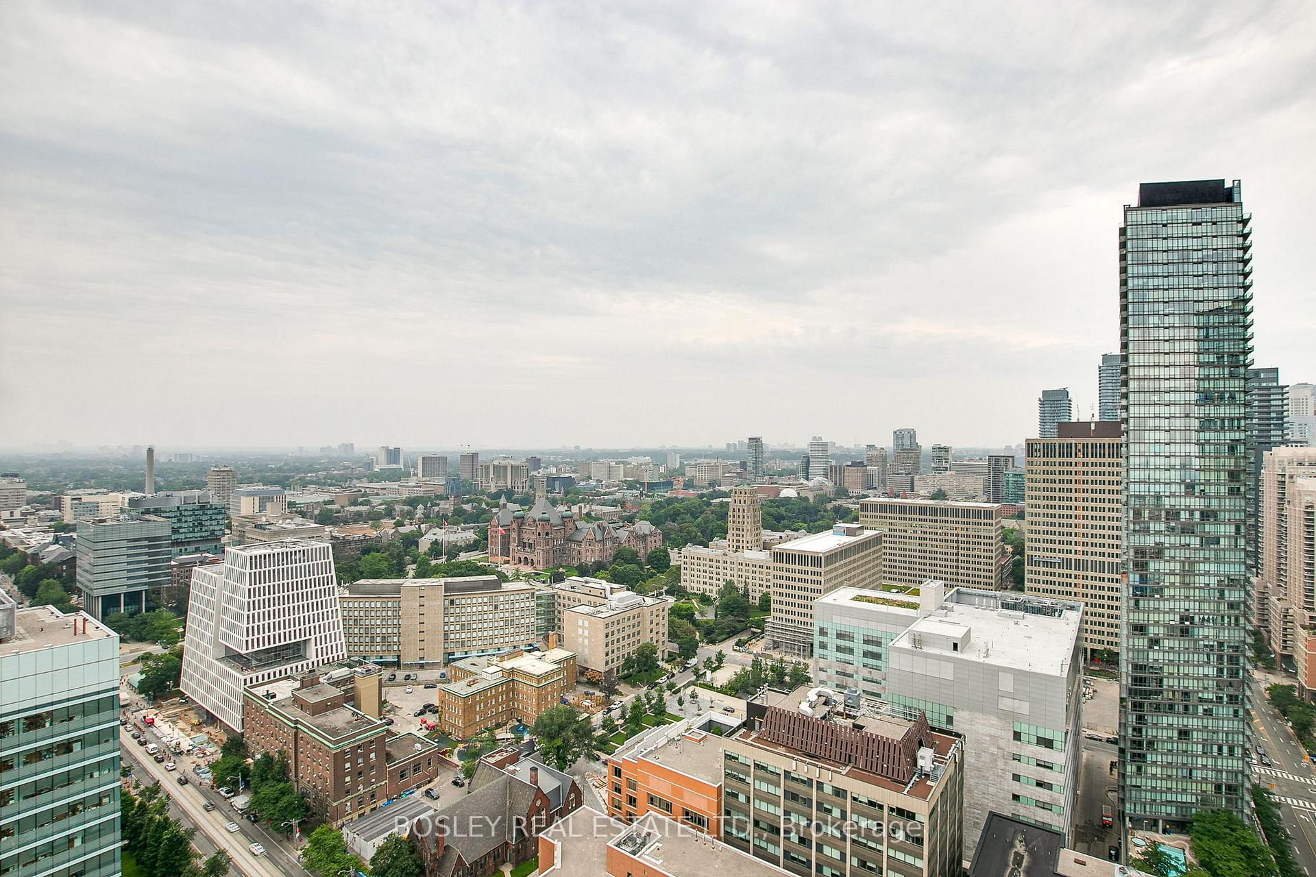 2 Bedrooms Condo at 770 Bay, Toronto For sale