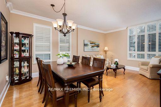 2 Bedrooms Condo at 53 Woodbridge, Vaughan For sale