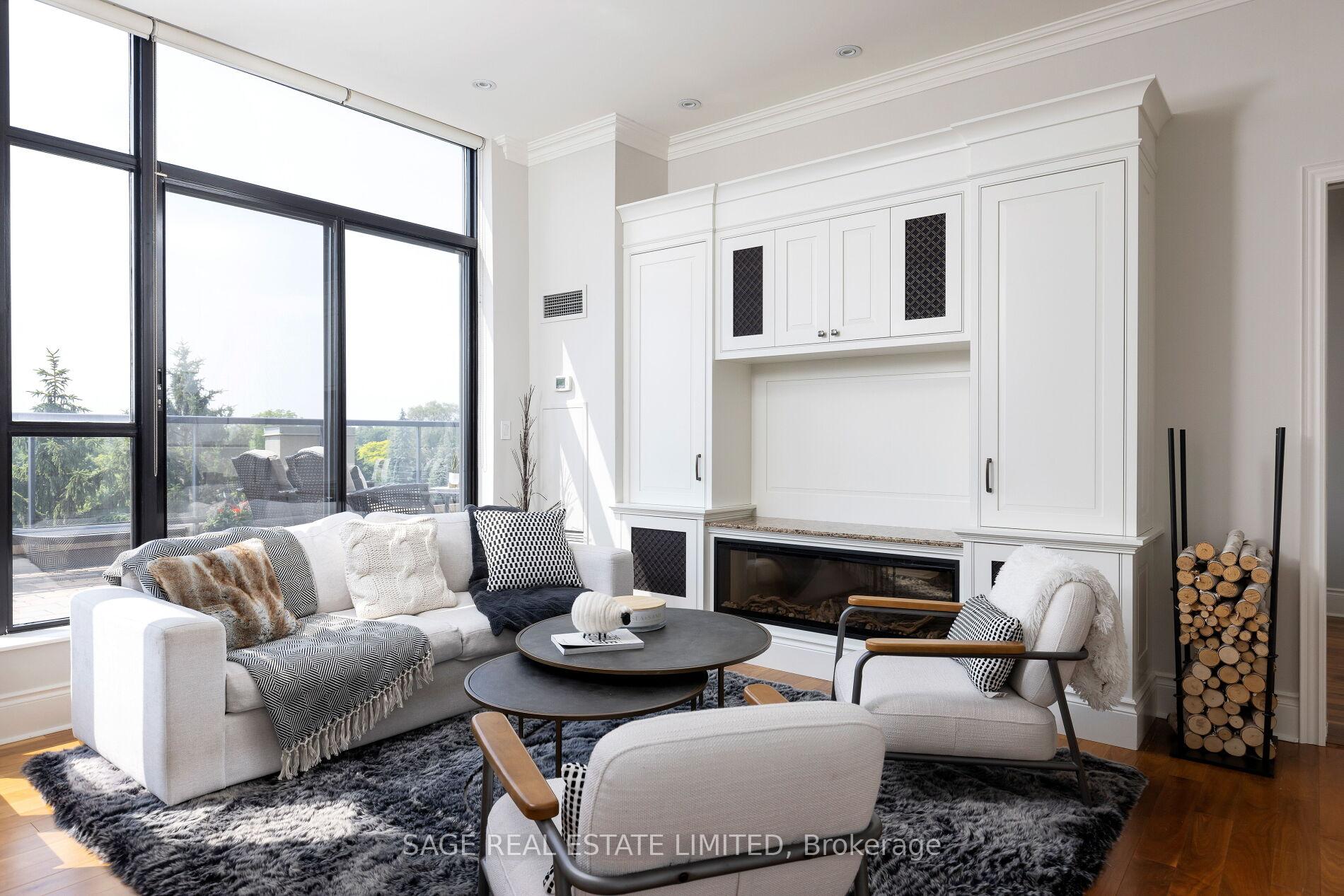 2 Bedrooms Condo at 25 Earlington, Toronto For sale
