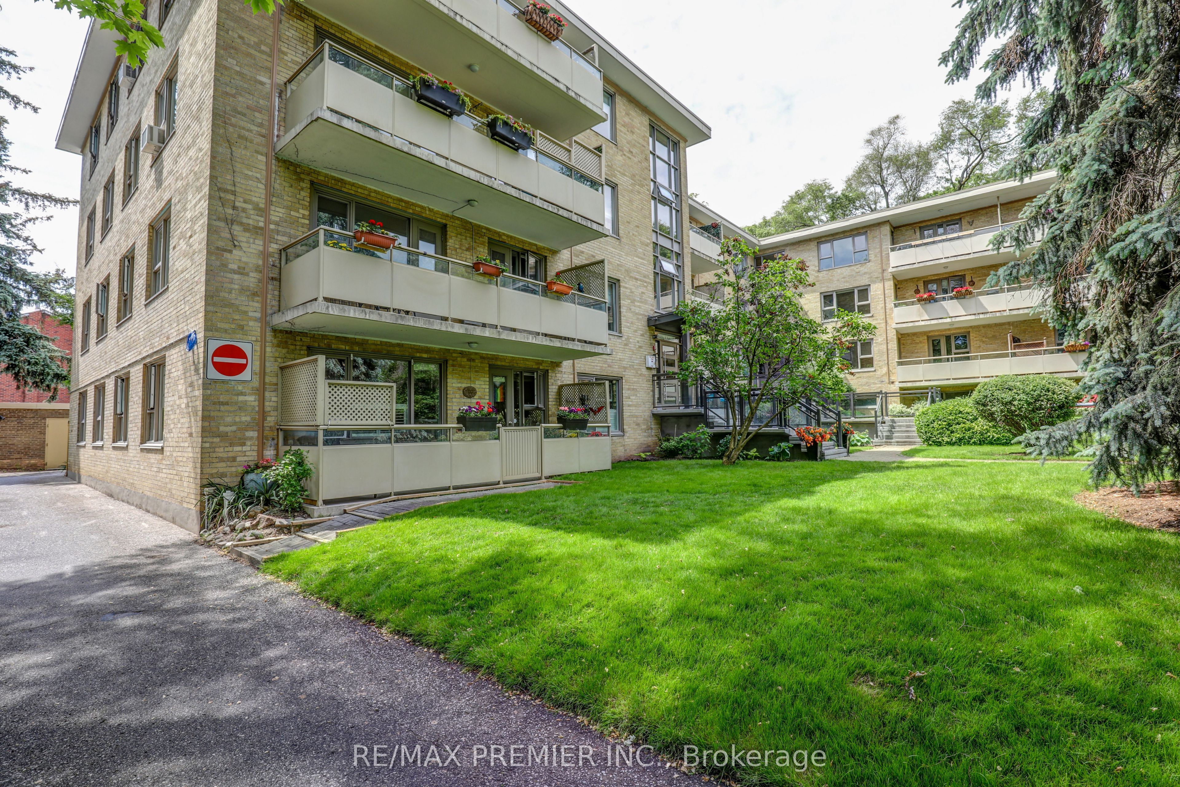 8 Corinth Gardens, #9