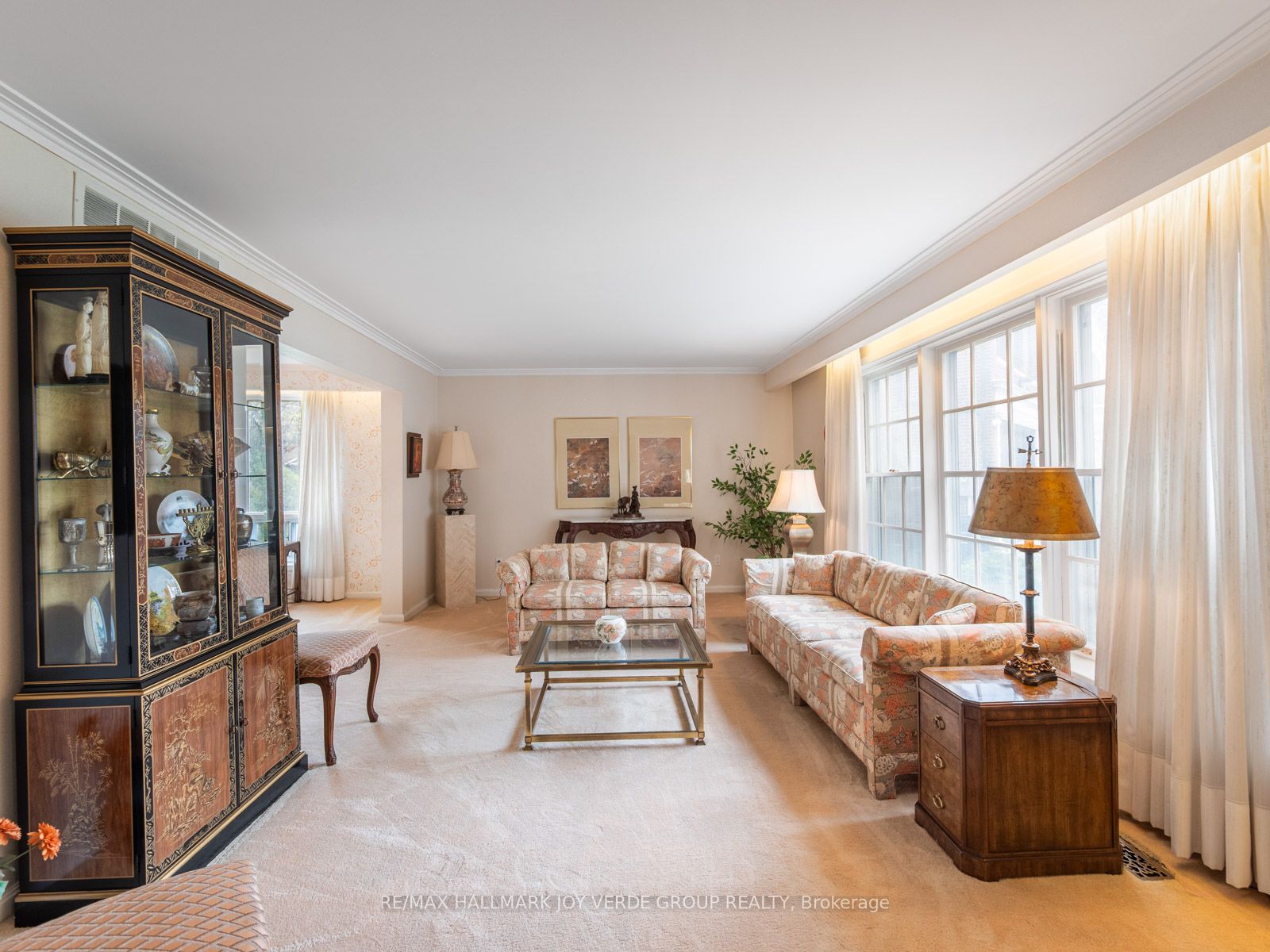 23 Balding Court, Toronto, ON M2P 1Y8