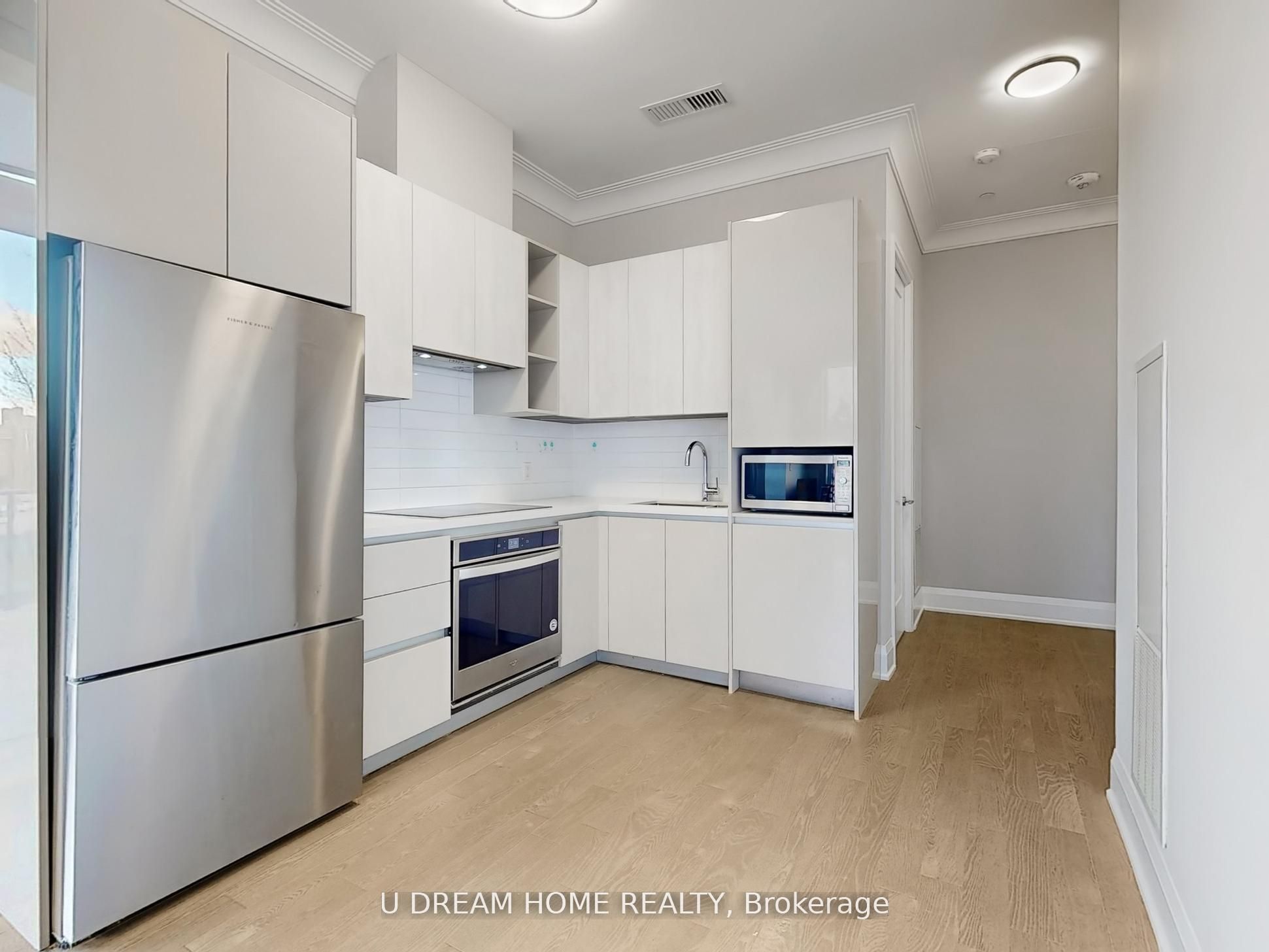 398 highway7 E, #102