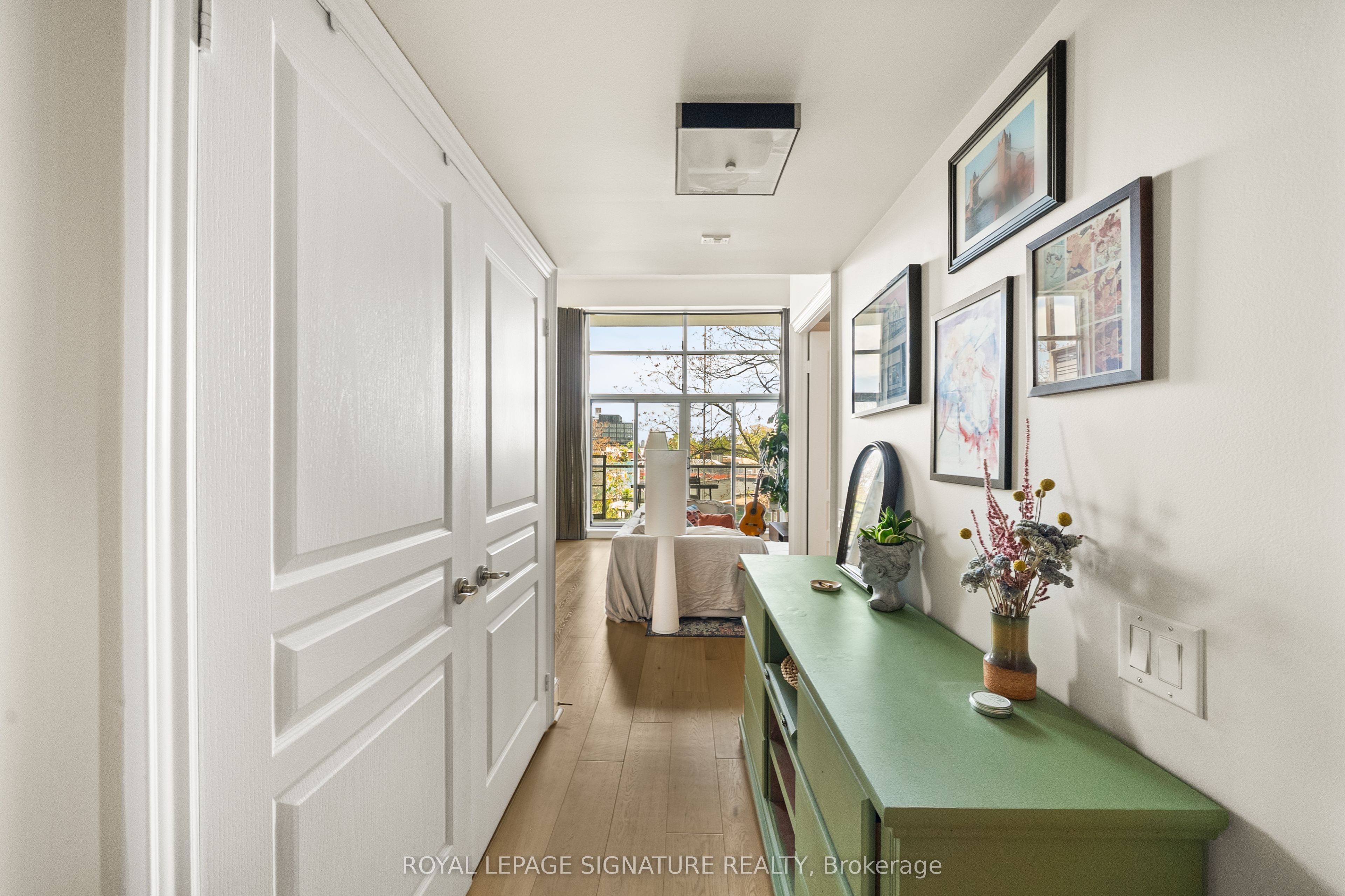 437 Roncesvalles Avenue, #423