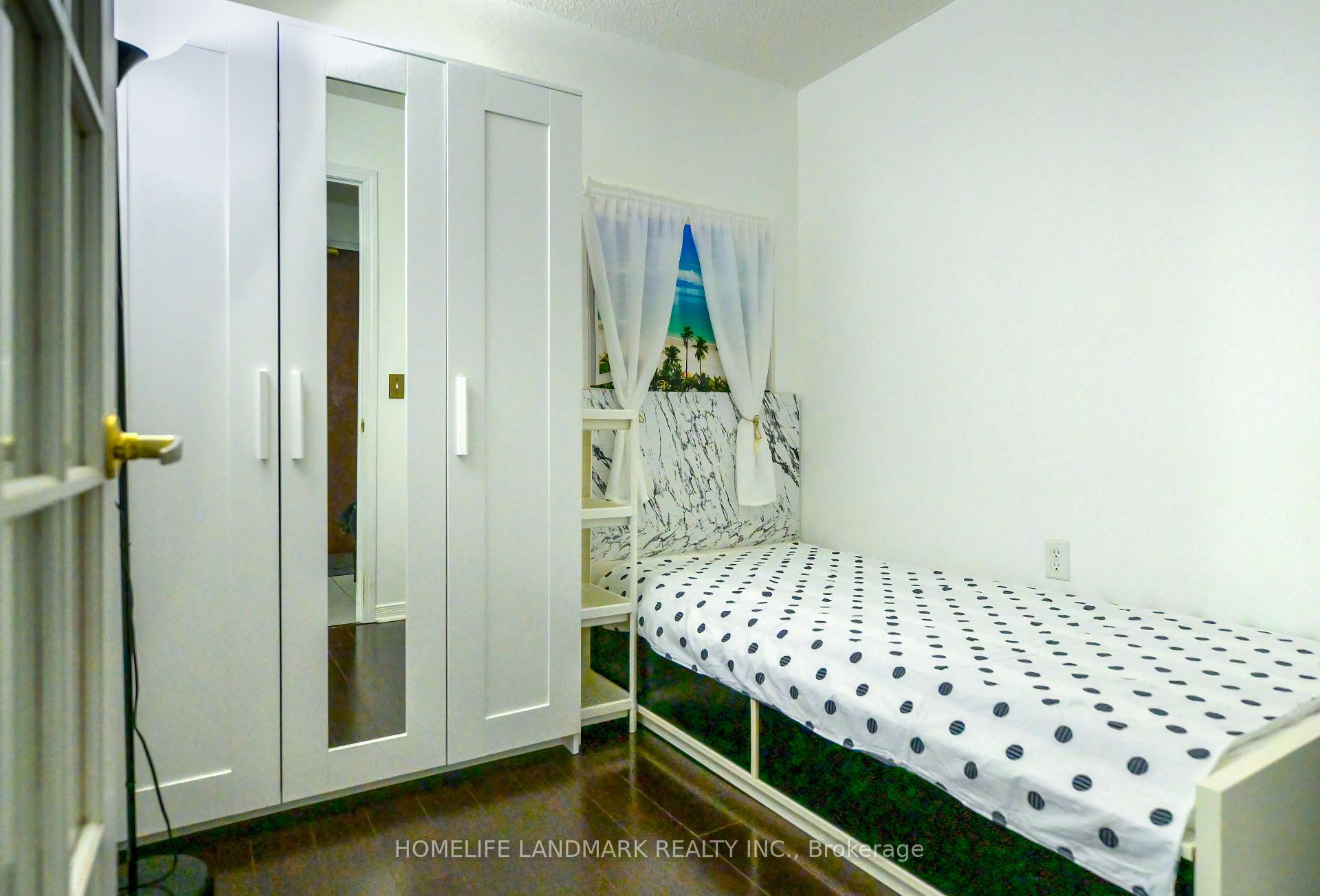 2 Bedrooms Condo at 20 Olive, Toronto For sale