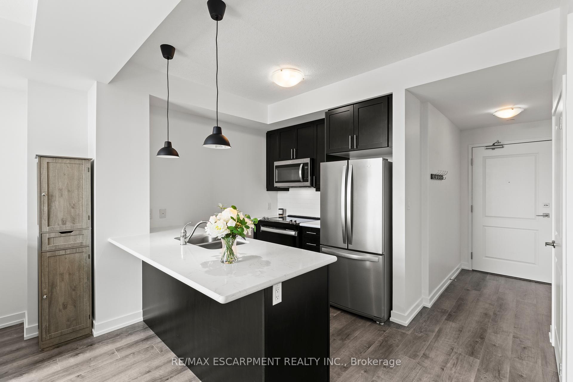 1 Bedroom Condo at 10 Mallard, Hamilton For sale