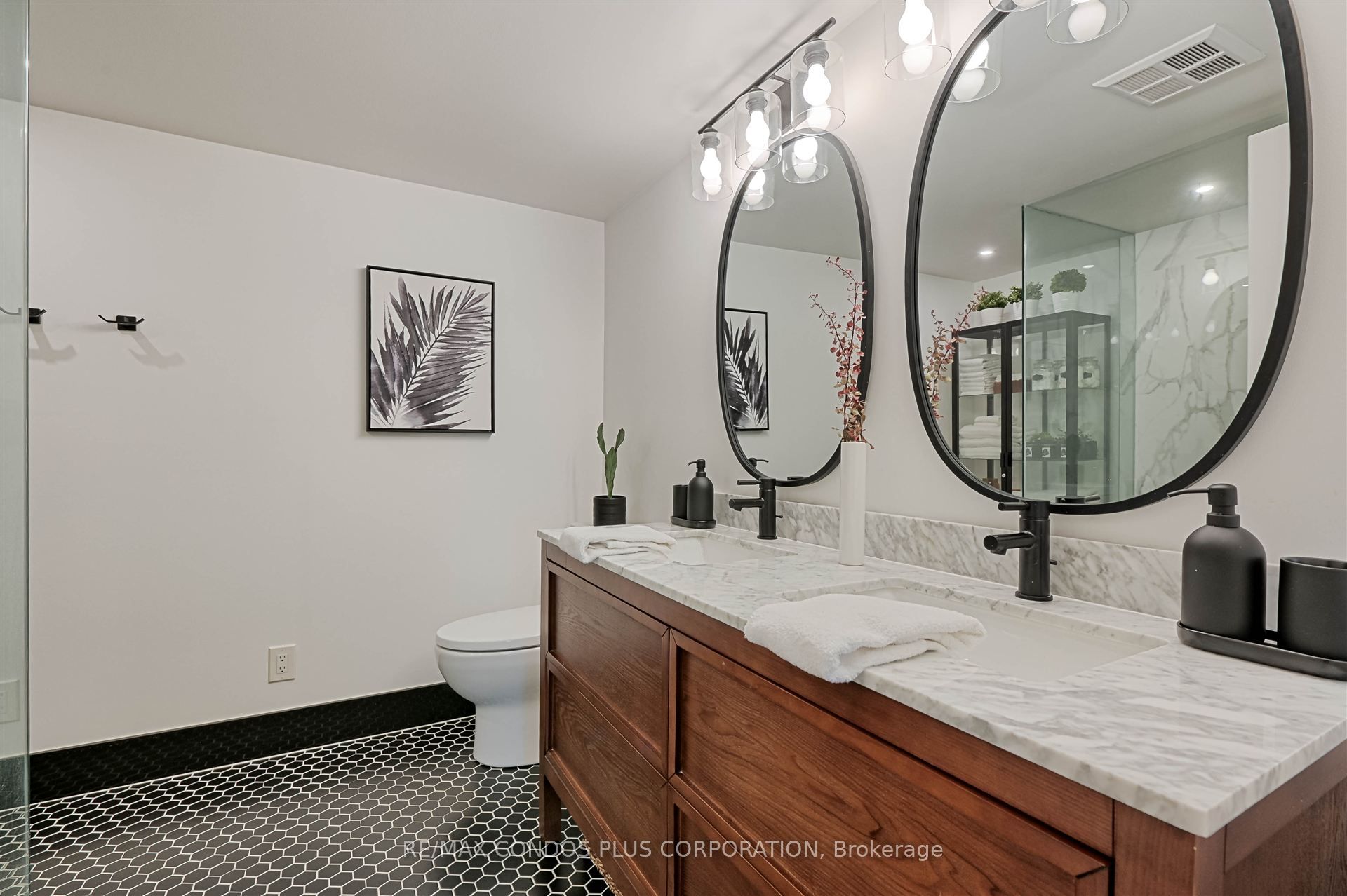 2111 Lake Shore Boulevard W, #912