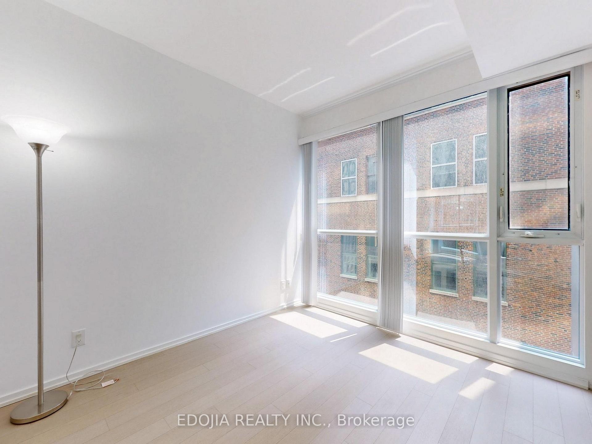 1 Bedroom Condo at 70 Temperance, Toronto For sale