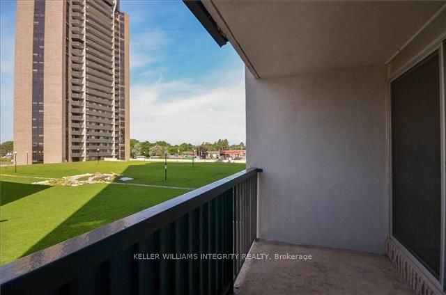 1380 Prince of Wales Drive N, #202