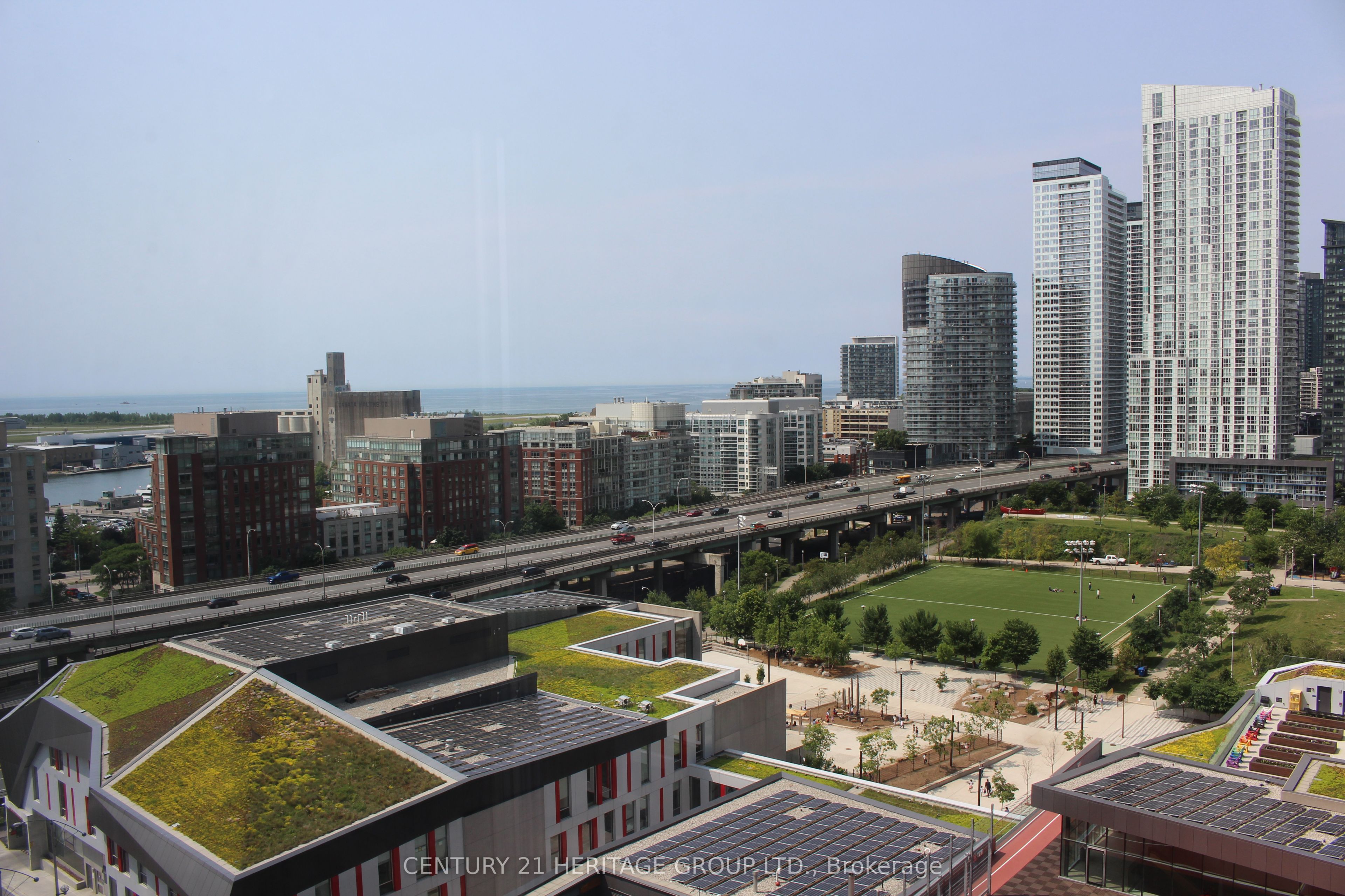 #1802 - 15 Fort York Boulevard, Toronto, ON M5V 3Y4