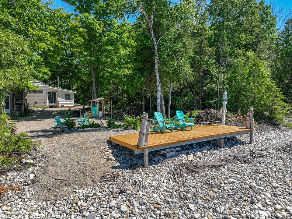 353 BRUCE ROAD 13
