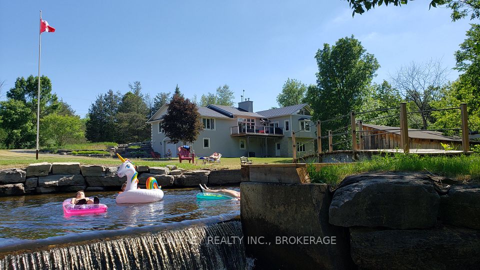 898 COUNTY ROAD 12