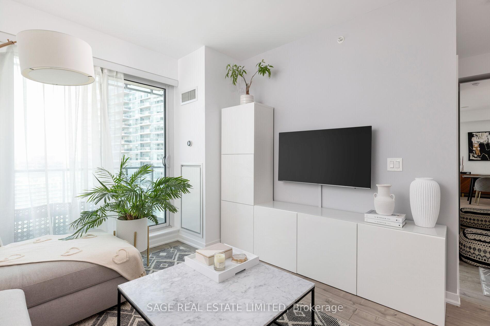 2 Bedrooms Condo at 150 East Liberty, Toronto For sale
