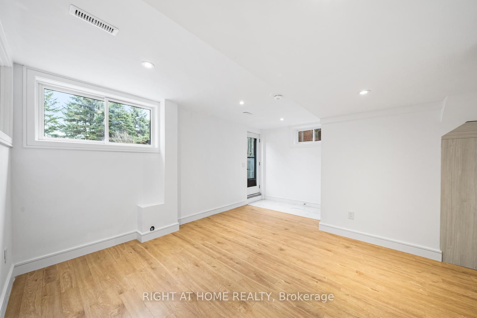 93 Pemberton Road