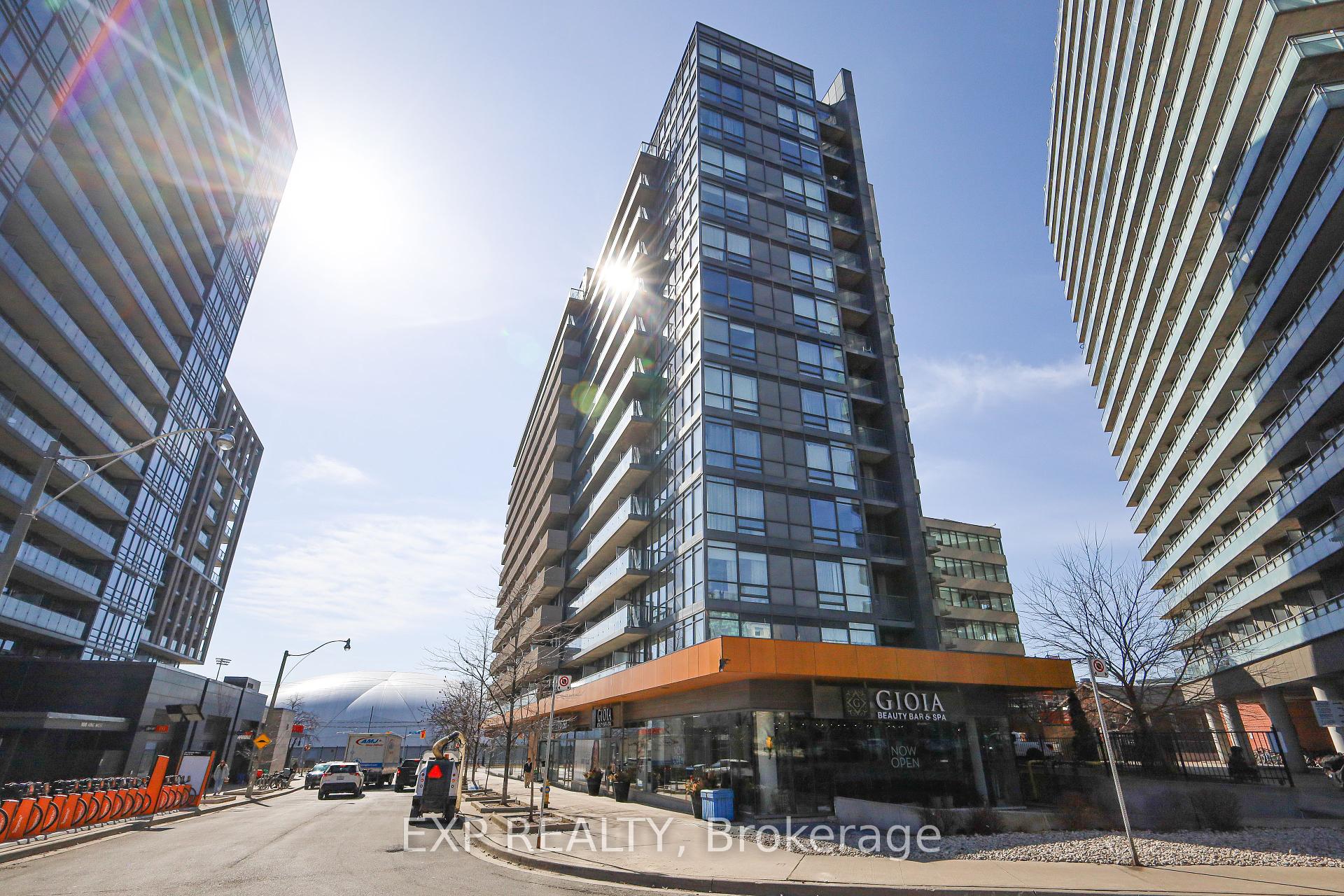 2 Bedrooms Condo at 20 Joe Shuster, Toronto For sale