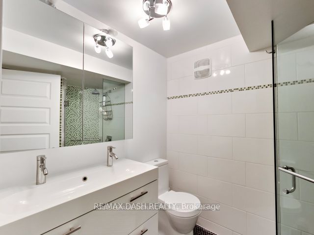82 Robina Avenue