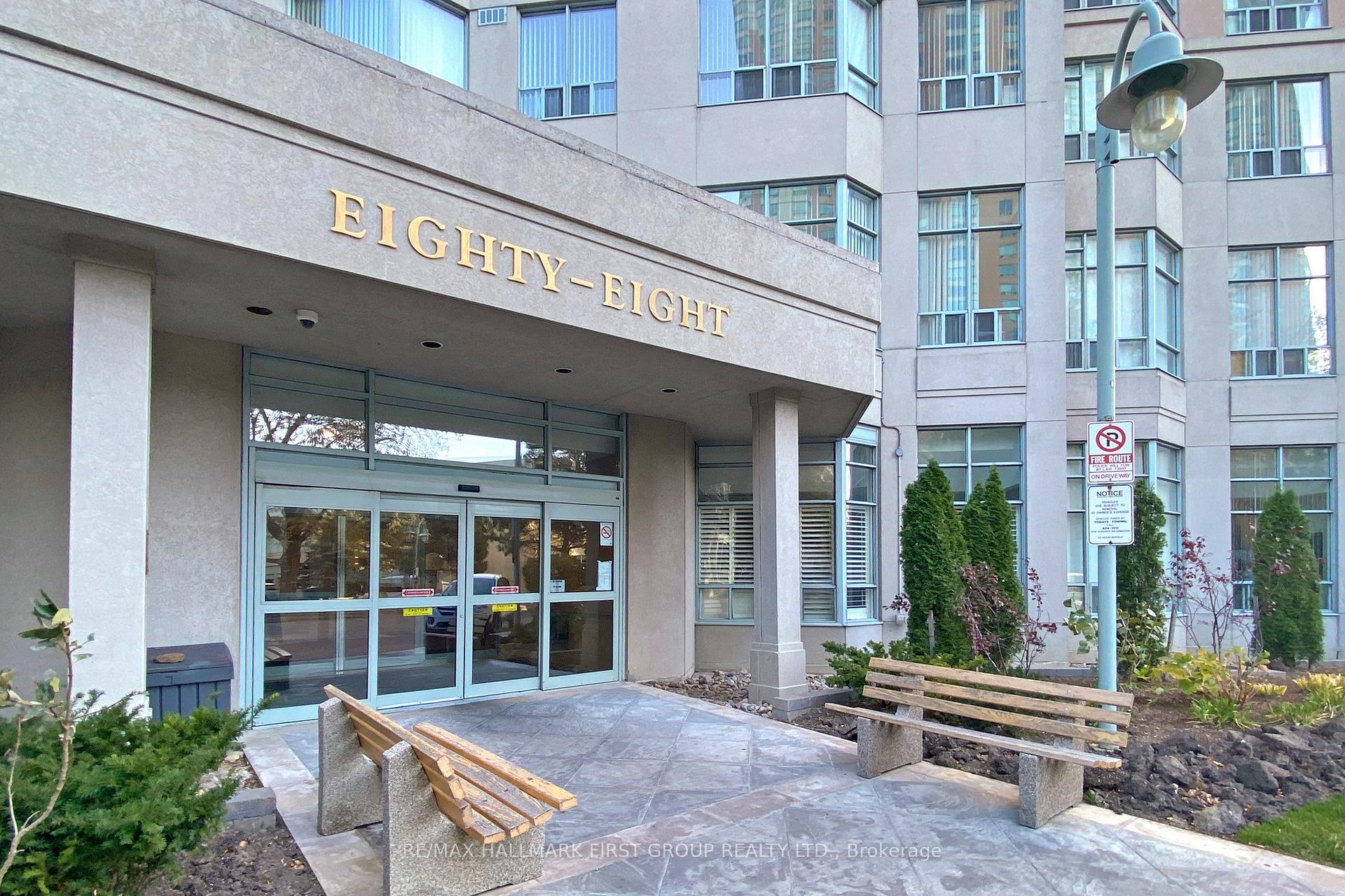 2 Bedrooms Condo at 88 Corporate, Toronto For sale