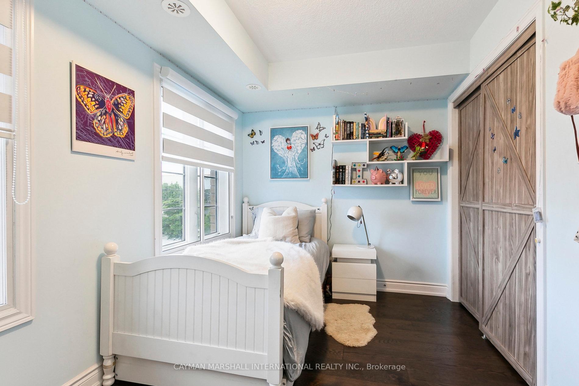 4 Bedrooms Condo at 185 Norseman, Toronto For sale