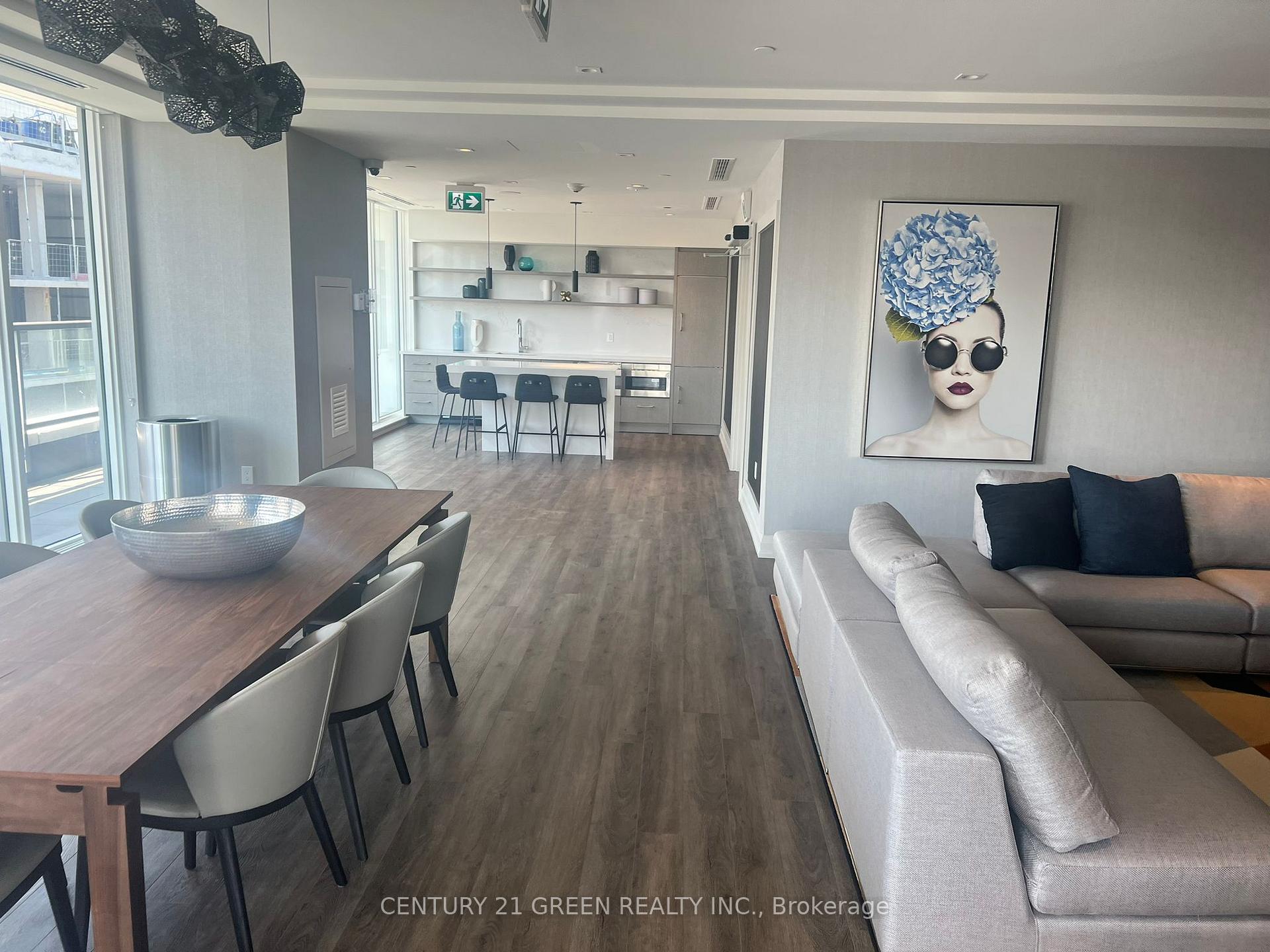 2 Bedrooms Condo at 212 King WIlliam,  Hamilton For sale