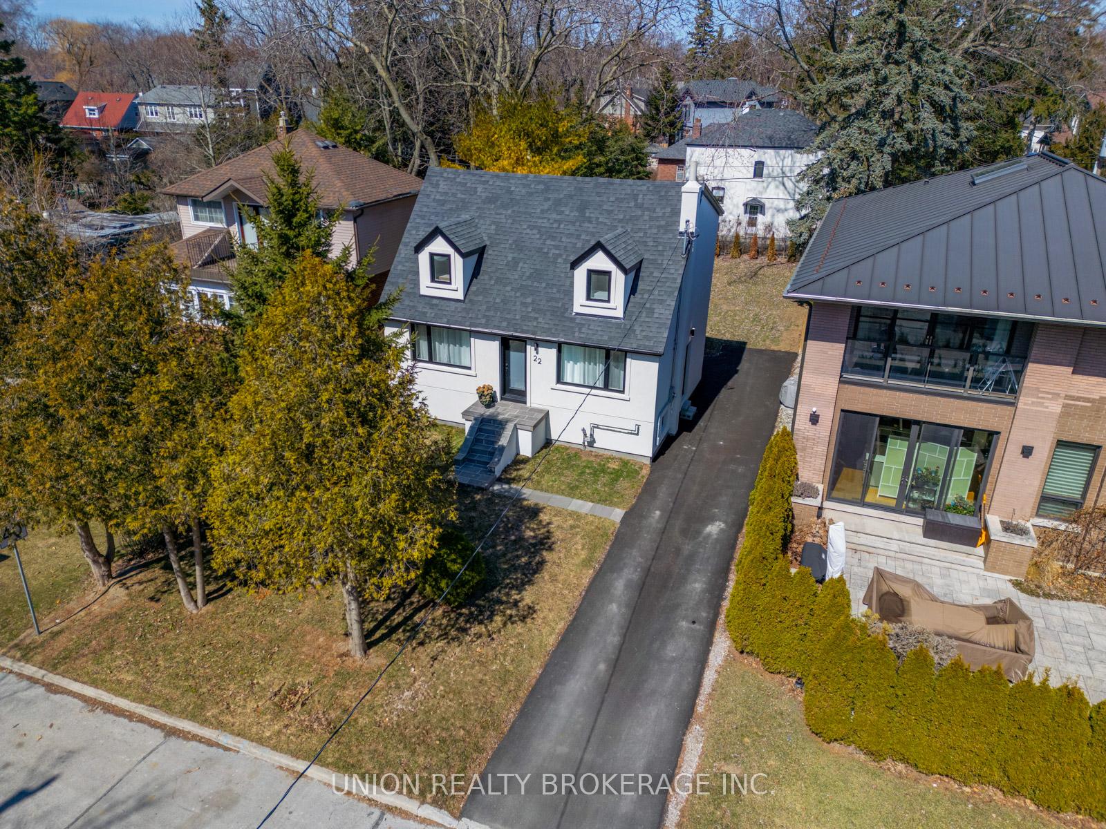 22 Cliffcrest Drive, Toronto, ON M1M 2K2