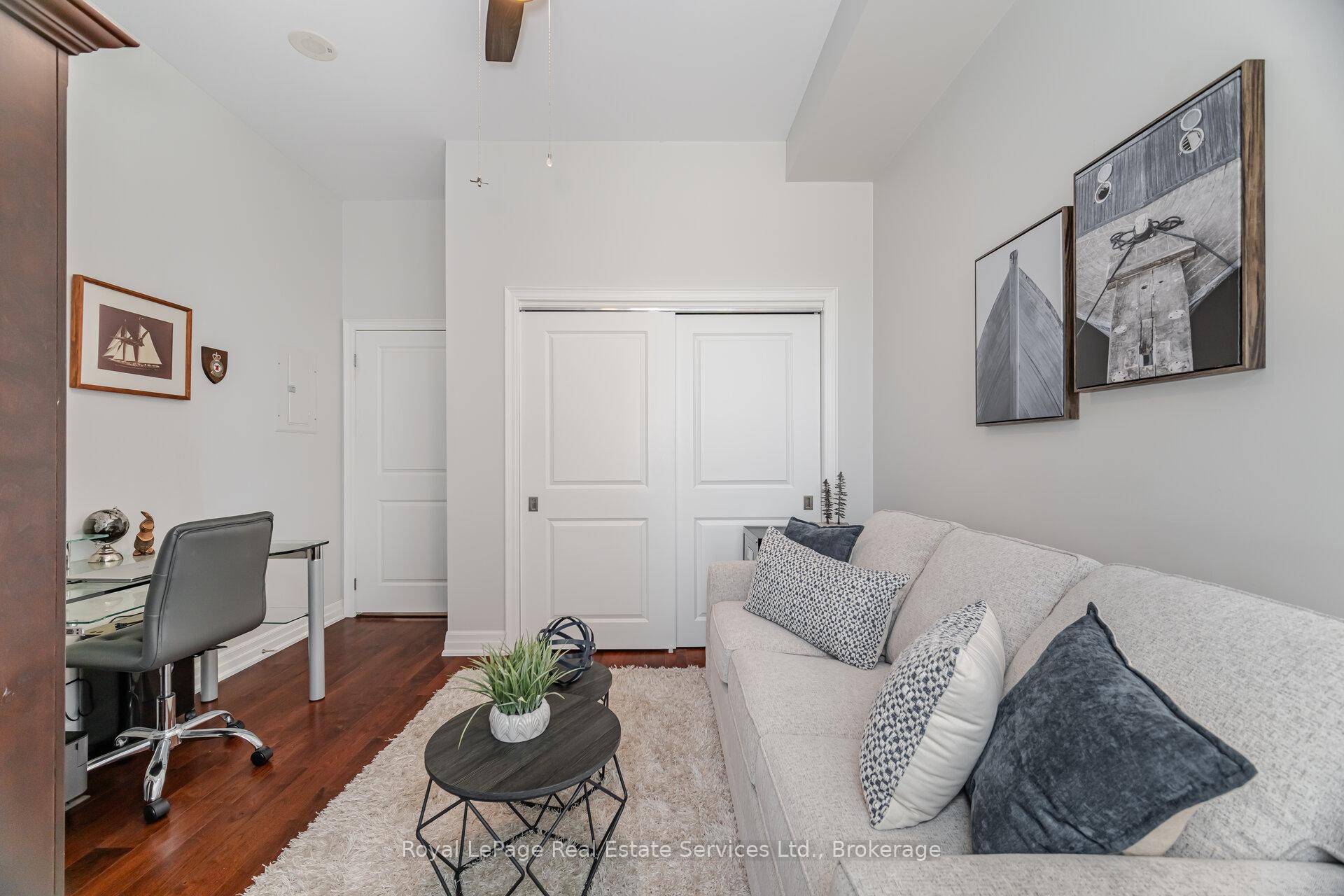 2 Bedrooms Condo at 360 Pearl, Burlington For sale
