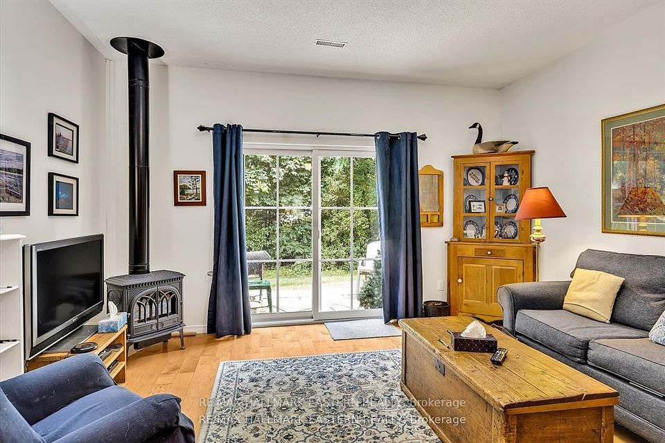3 Wingett Way, Smith-Ennismore-Lakefield, ON K0L 2H0