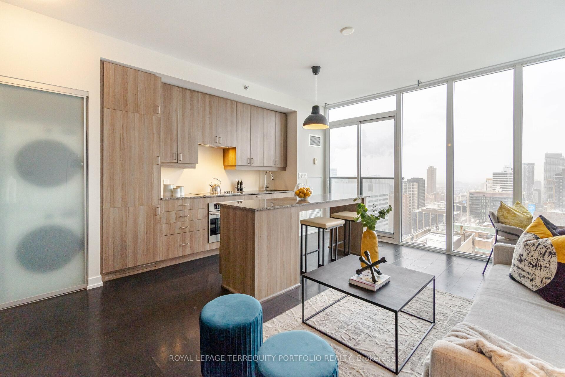 1 Bedroom Condo at 426 University,  Toronto For sale