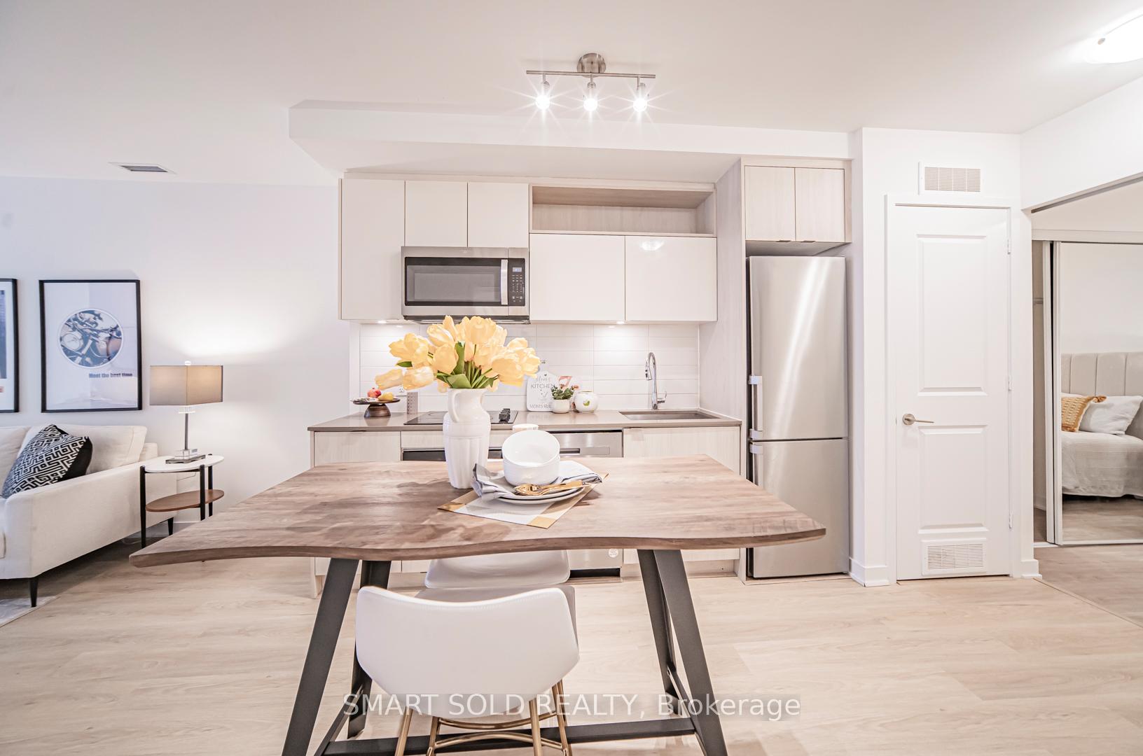 2 Bedrooms Condo at 100 Dalhousie, Toronto For sale
