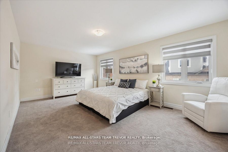83 Kingknoll Crescent