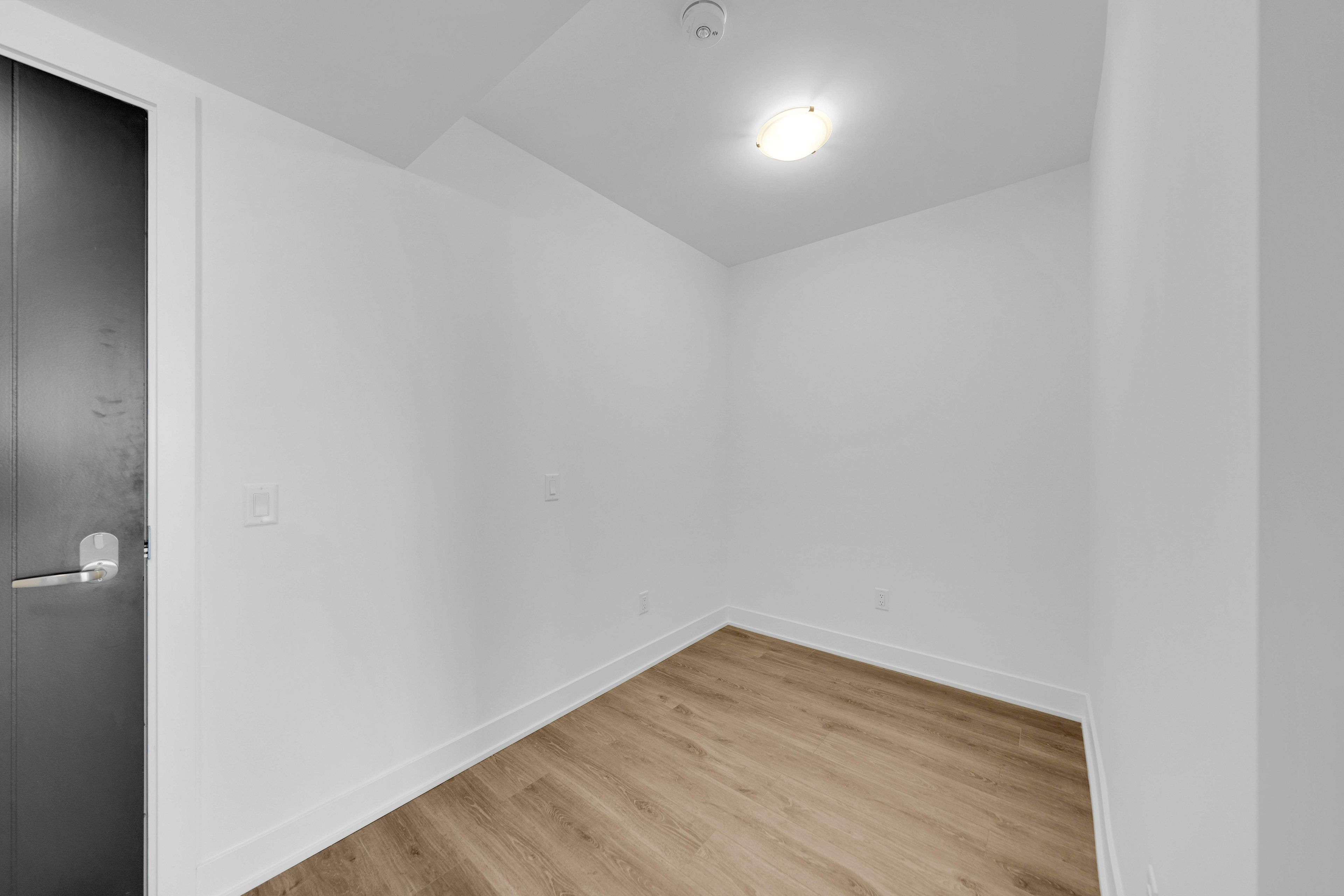 2545 Simcoe Street N 1511