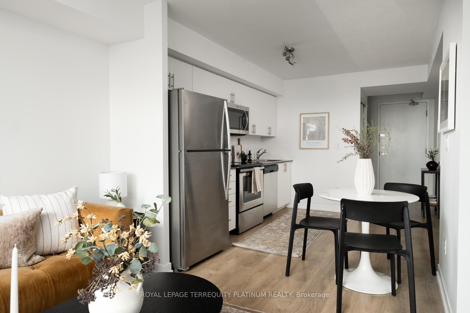 2 Bedrooms Condo at 1420 Dupont, Toronto For sale