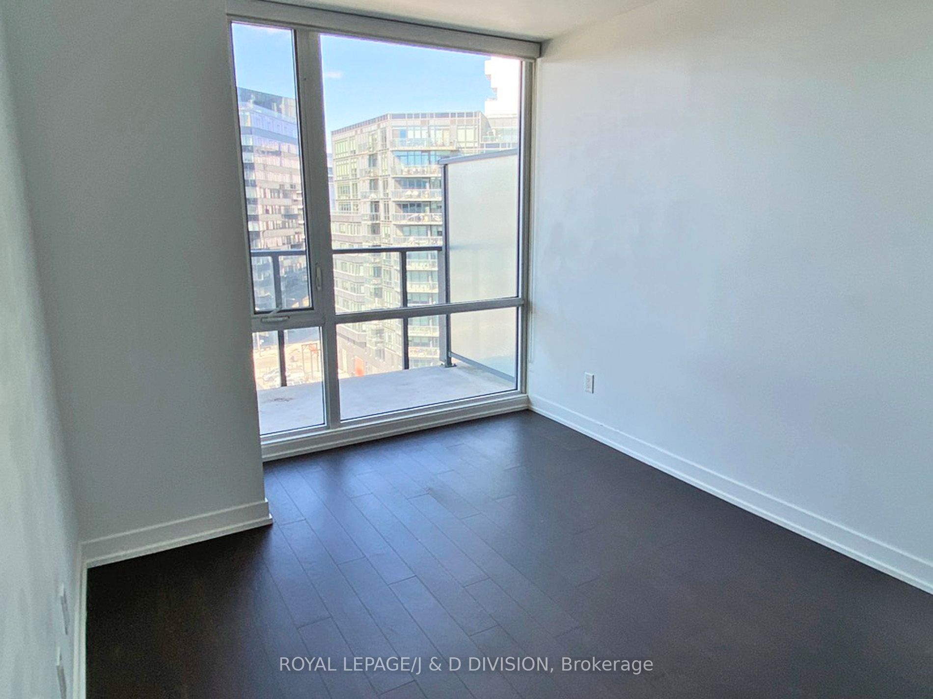 120 Bayview Avenue, #S811