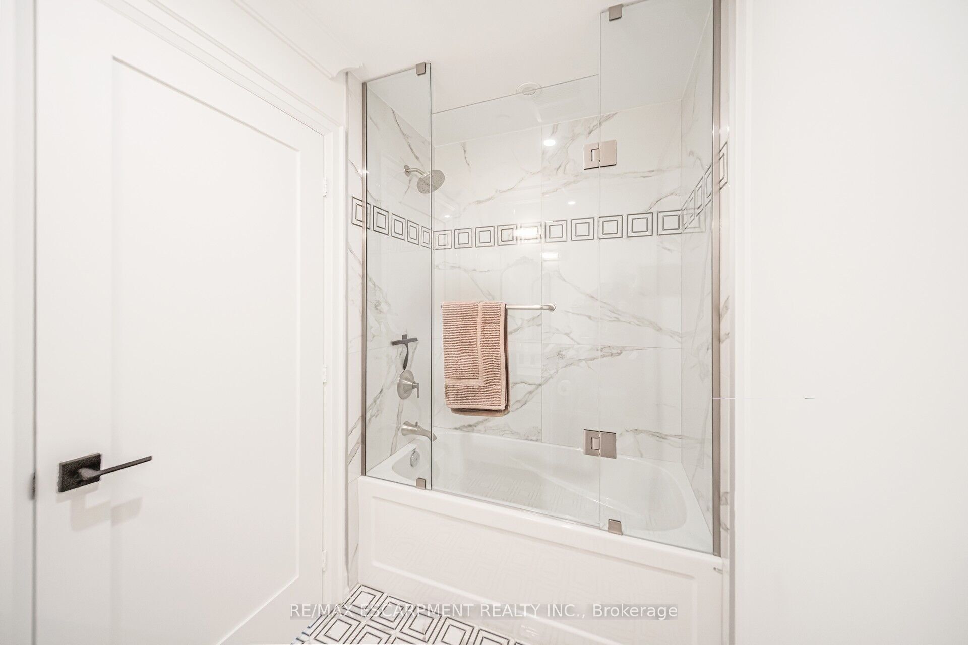 16 Concord Place, #905