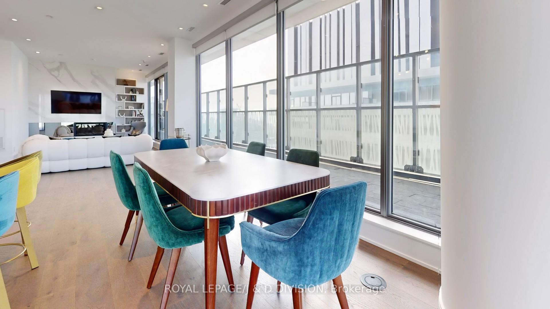 2 Bedrooms Condo at 50 Charles,  Toronto For sale