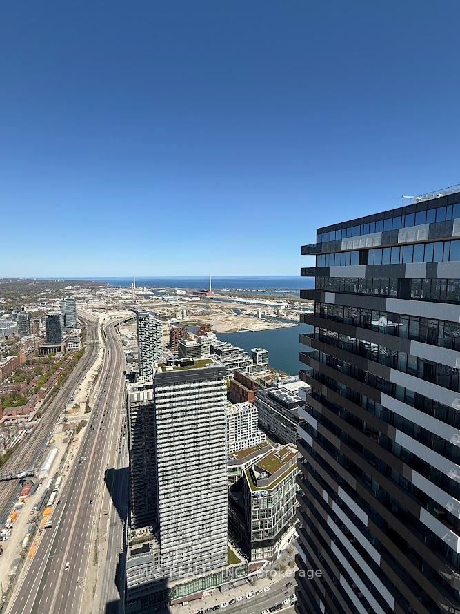 1 Bedroom Condo at 55 Cooper, Toronto For sale