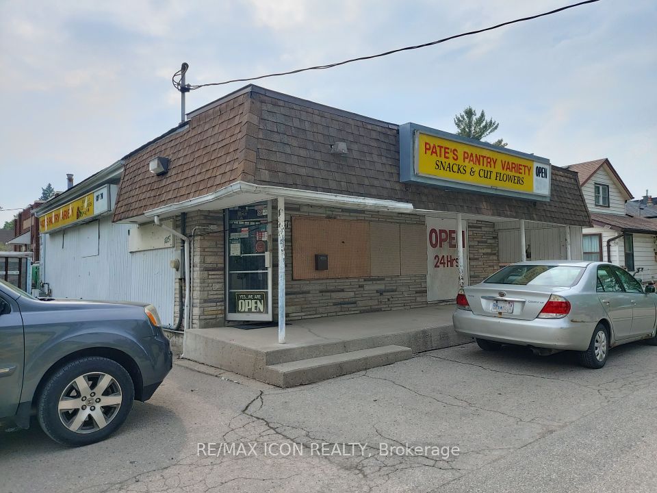 131 Waterloo