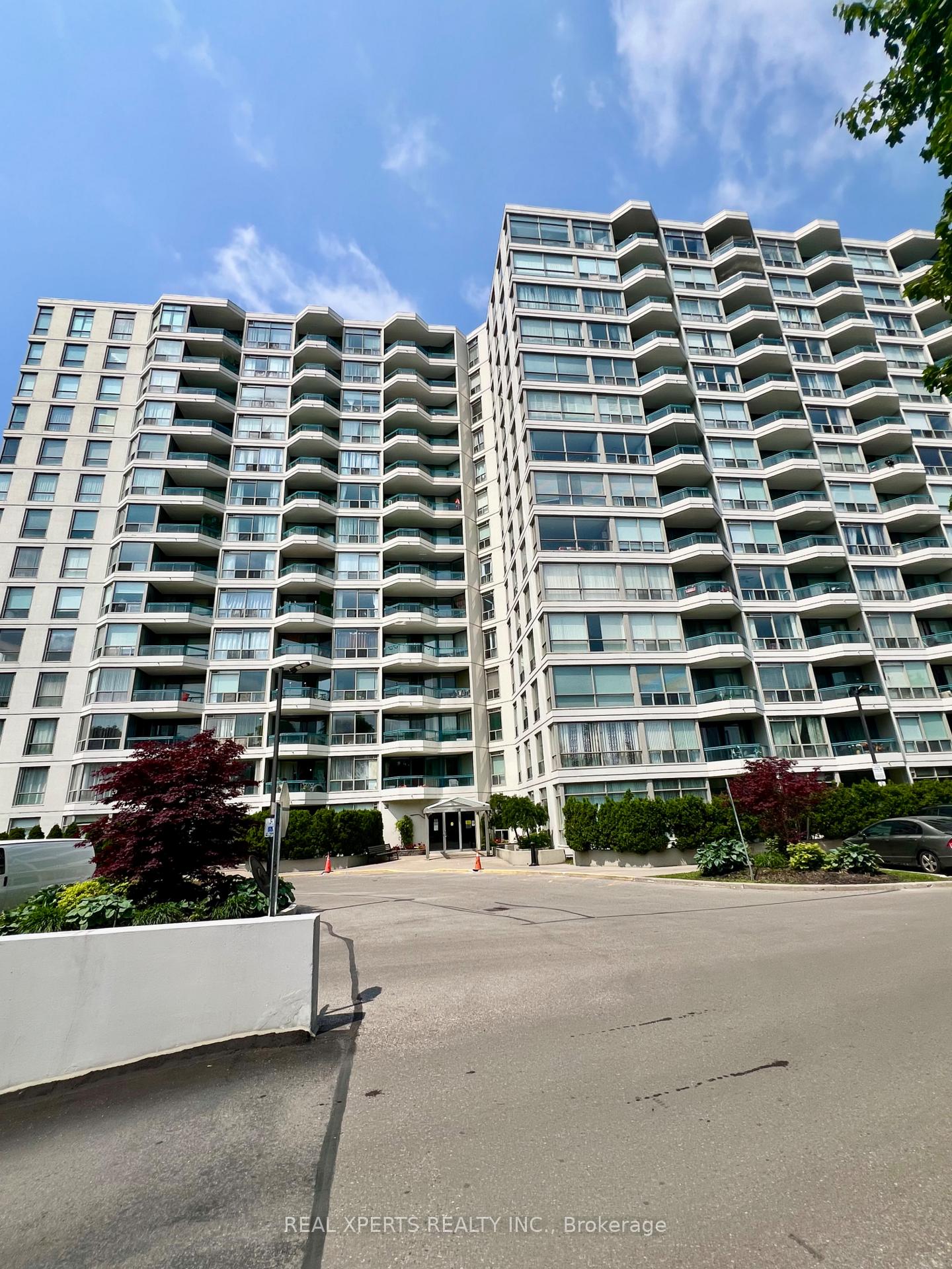 2 Bedrooms Condo at 4727 Sheppard, Toronto For sale