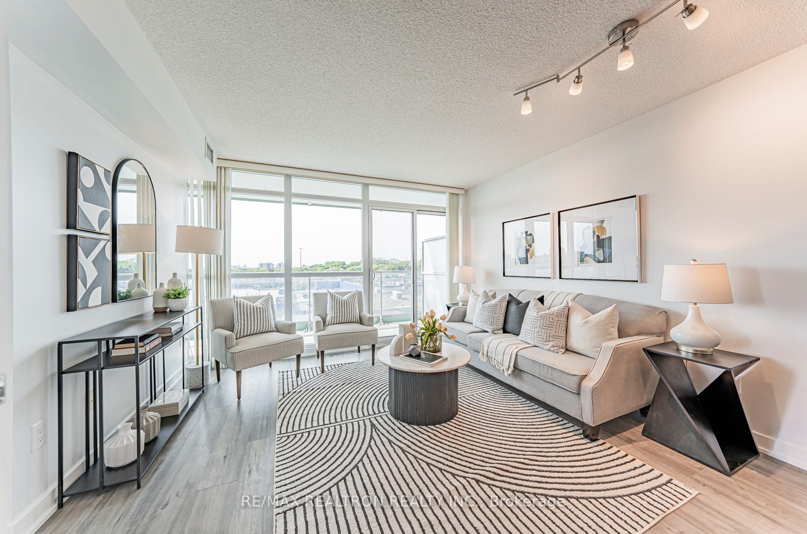 3 Bedrooms Condo at 29 Singer, Toronto For sale