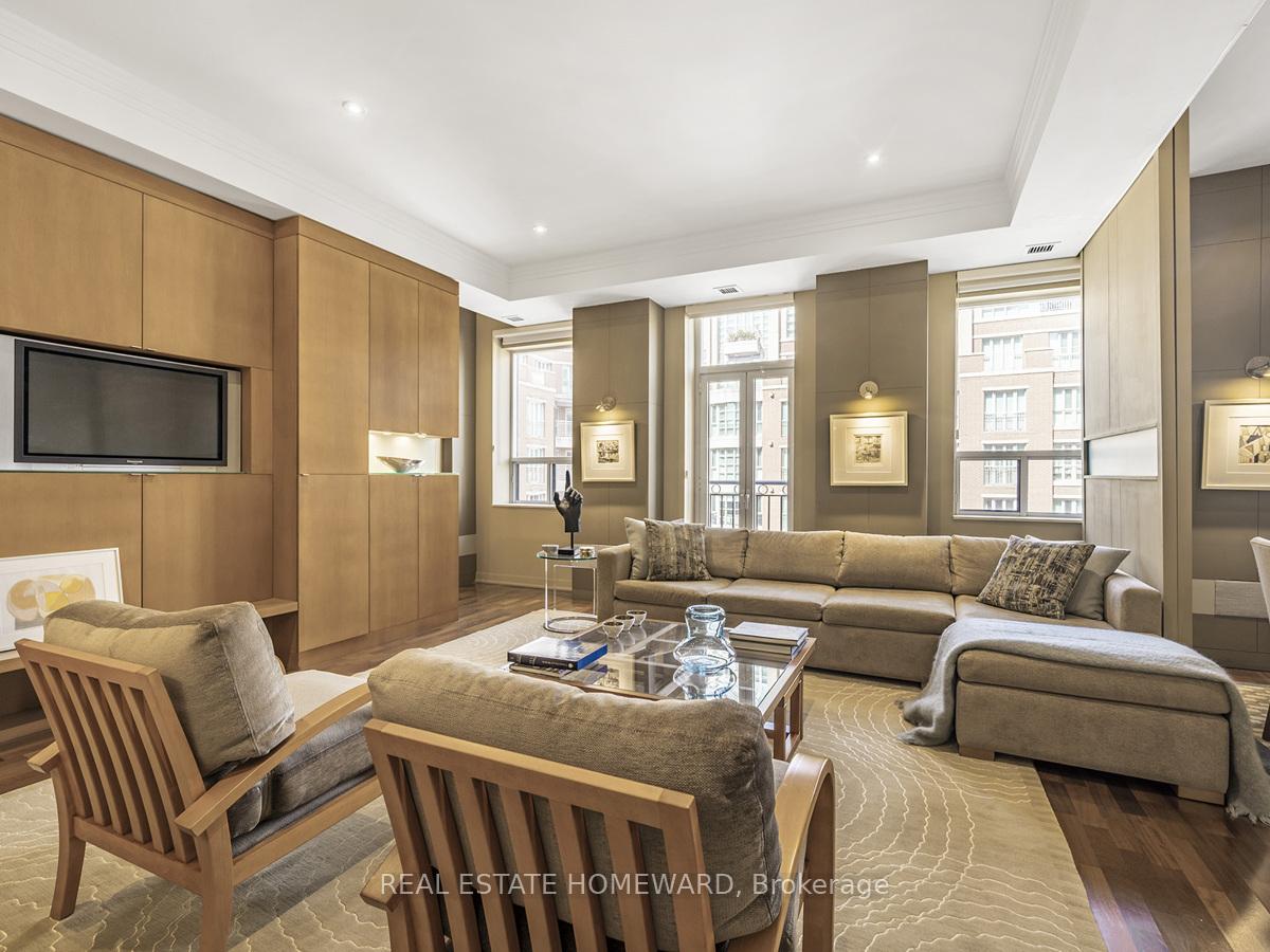2 Bedrooms Condo at 48 St Clair, Toronto For sale