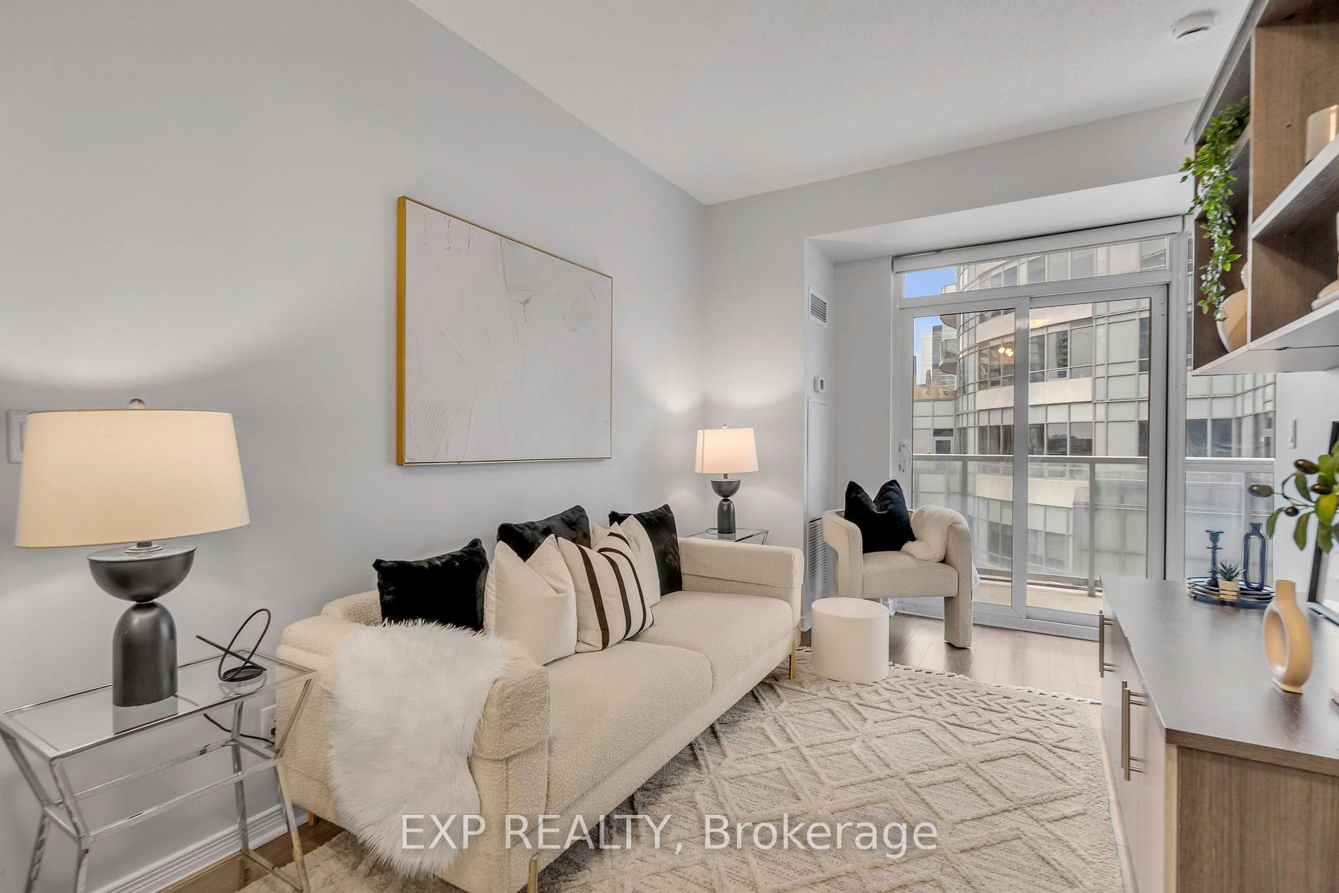 1 Bedroom Condo at 352 Front, Toronto For sale